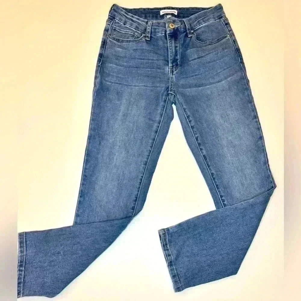 Ashley Mason Womens strech Ankle Jeans Size 7/28